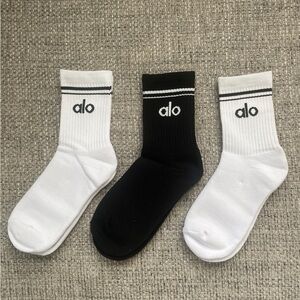3 pack Alo Yoga Unisex Throwback Socks